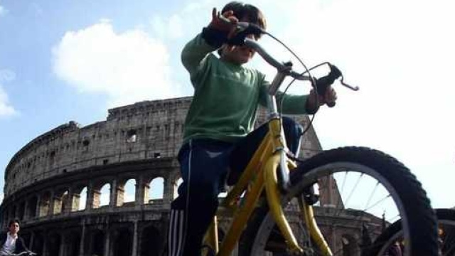 Stop al traffico a Roma: auto ferme il 10 aprile 2016
