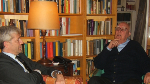 Il sindaco di Agrigento, Lillo Firetto con lo scrittore Andrea Camilleri