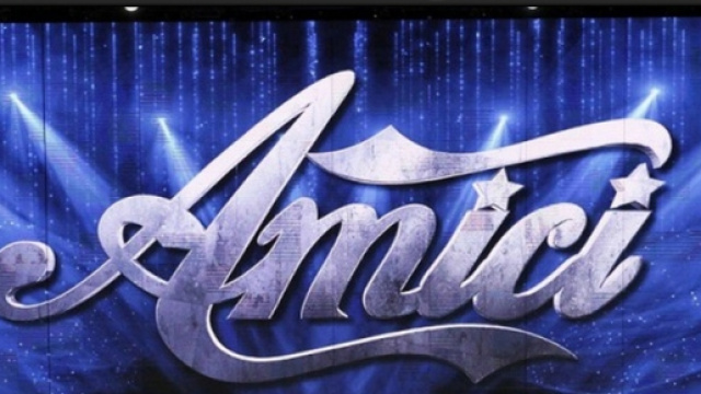 Spoiler terza puntata ''Amici 15'': esce un cantante della squadra blu
