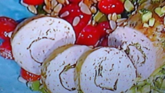 Polpettone di vitello con zucchine e pomodorini