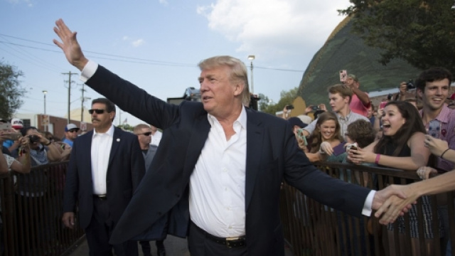 Il sostegno della gente, l'ostilit&agrave; del partito per Donald Trump