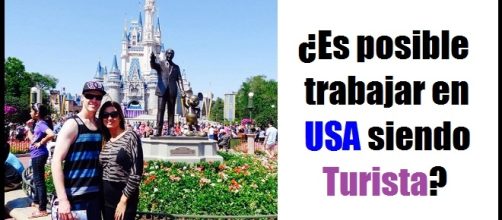 Anah&iacute; junto a su esposo en Disney