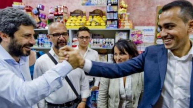Luigi Di Maio e Roberto Fico, due esponenti del M5S