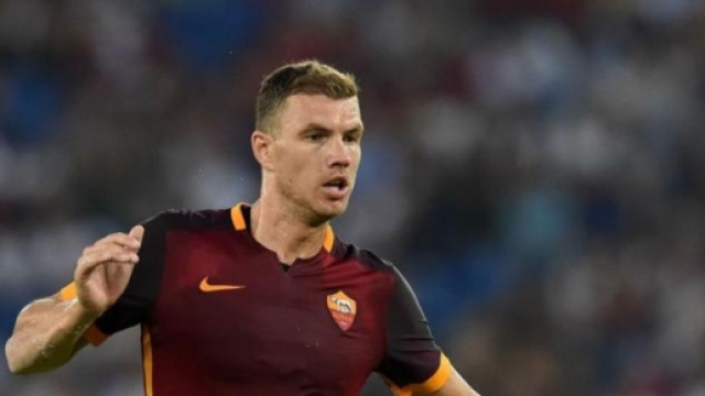 Edin Dzeko: per lui possibile un'avventura in maglia rossonera