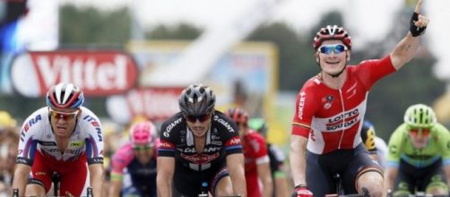 Andr&eacute; Greipel se anot&oacute; el segundo triunfo en el Giro de Italia 2016