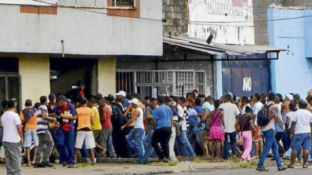 Saccheggi, fame, disperazione in Venezuela