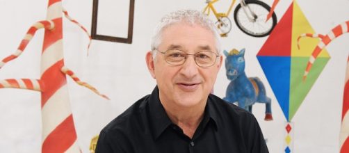 Adri&aacute;n Paenza, conductor de 'Cient&iacute;ficos Industria Argentina'