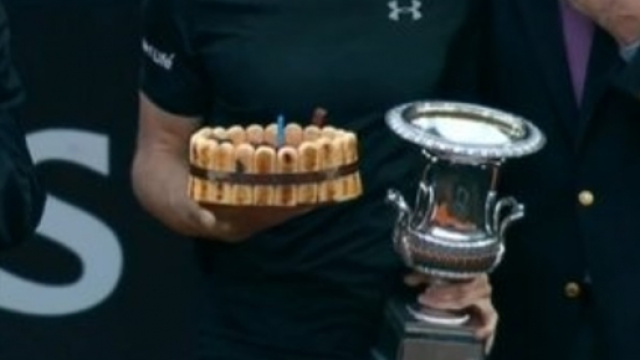 La "torta" che &egrave; stata consegnata ad Andy Murray al termine della cerimonia