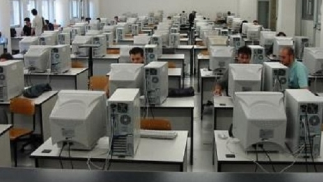 Concorso Scuola 2016: annullamento per 'vizi di validit&agrave;'? I precari si dividono