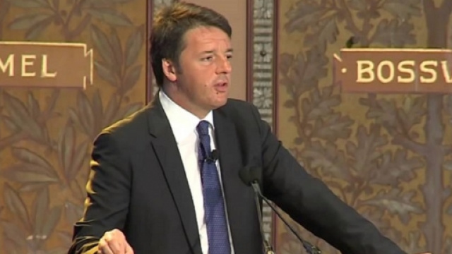 Il premier italiano Matteo Renzi risponde alle domande del pubblico