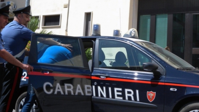Roma, arrestate cinque persone per furto aggravato tra Ostia ed Acilia