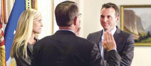 Eric Fanning hace historia en el ej&eacute;rcito estadounidense