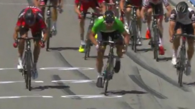 Lo sprint tra Sagan e Van Avermaet