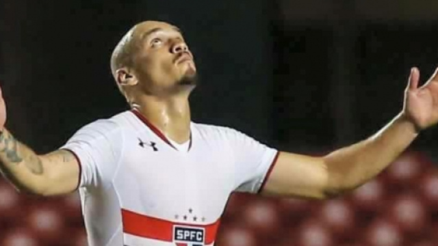 Maicon Pereira Roque, con un colpo di testa porta il San Paolo in semifinale