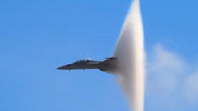 Cosenza, avvertito un bang sonico