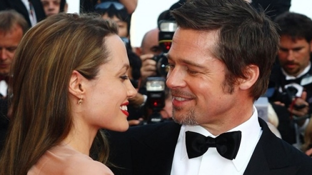 La coppia pi&ugrave; bella e invidiata di Hollywood scoppia?