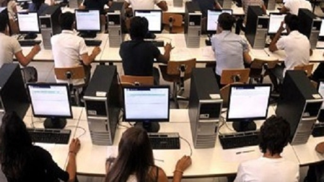 Prova scritte del 2 maggio per ambiti AD4 e AD8: tracce difficili e tempo limitato