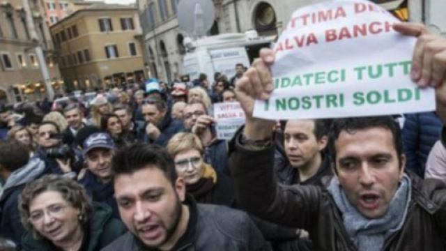 Ridateci i nostri soldi!!! risparmiatori in piazza contro le banche