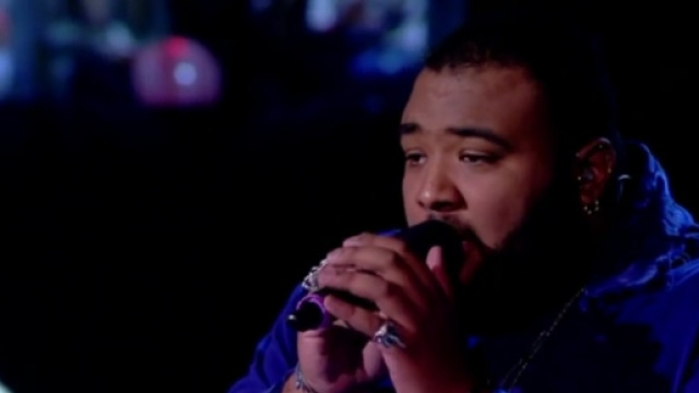 Sergio, cantante della squadra dei Blu