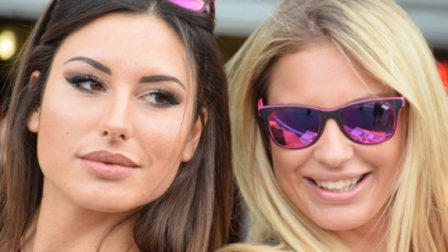 Francesca Brambilla e Stefania Ortelli, ombrelline al Mugello.