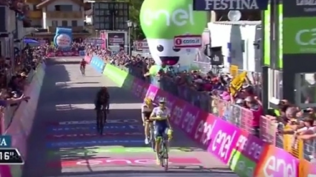 La vittoria di Esteban Chaves a Corvara