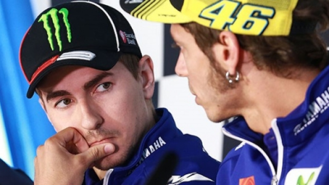 Lorenzo e Marquez contro Rossi