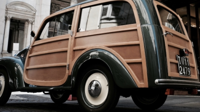 Un modello di Topolino presnete all'evento di giugno