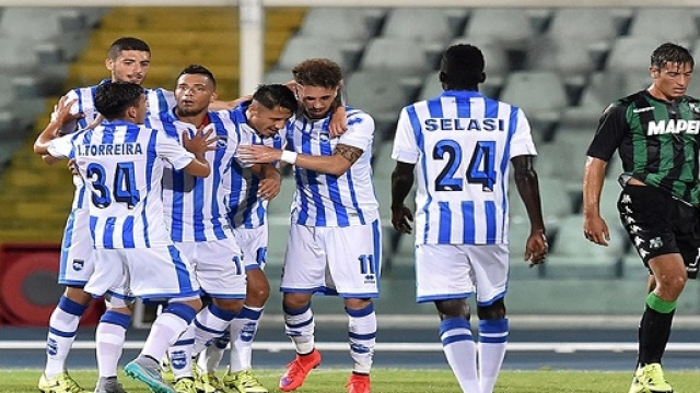 Il Pescara dopo il gol al Sassuolo in Coppa Italia