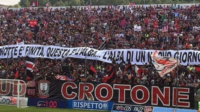 La Curva Sud "Giorgio Manzulli" - Crotone.