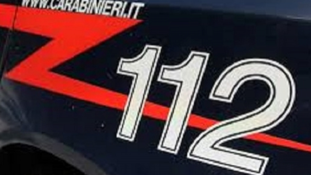 Cosenza: accoltella la compagna e si getta dal balcone