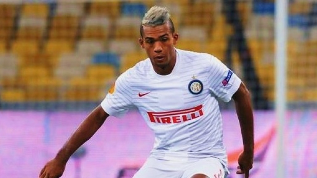 Il mercato dell'Inter &egrave; sospeso tra le cessioni e la grana "scontenti": Juan vicino a partire
