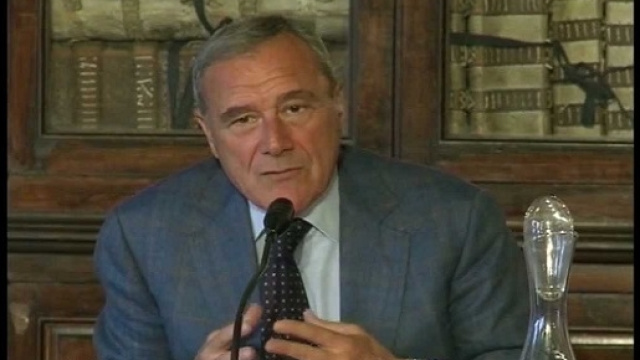 La Commissione Giustizia del Senato aggrava le pene per alcuni reati commessi contro politici e giudici, tra cui la diffamazione