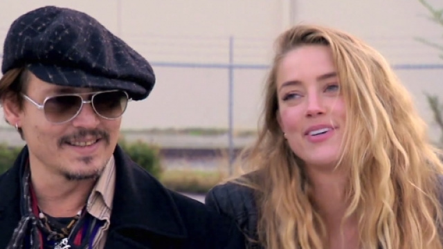 Johnny Deep e Amber Heard divorziano