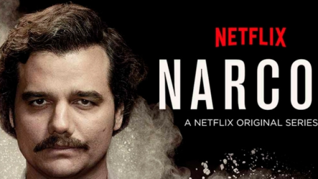 Manifesto della serie tv "Narcos". Foto di: blog.zingarate.it