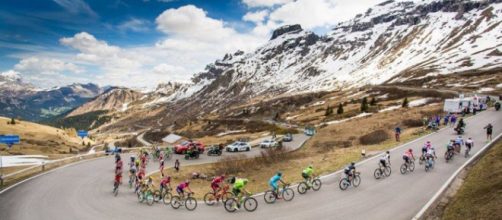 La ascensi&oacute;n al Col dell'Agnelo y la subida final al Risoul marcaron la etapa 19 del Giro