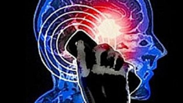 Allarme per connessione tra tumori e cellulari