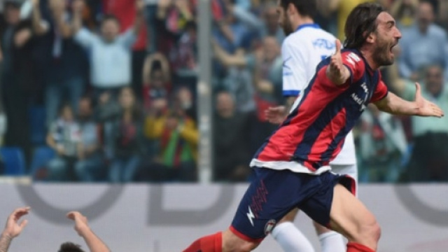 Il terzino del Crotone, Francesco Modesto.