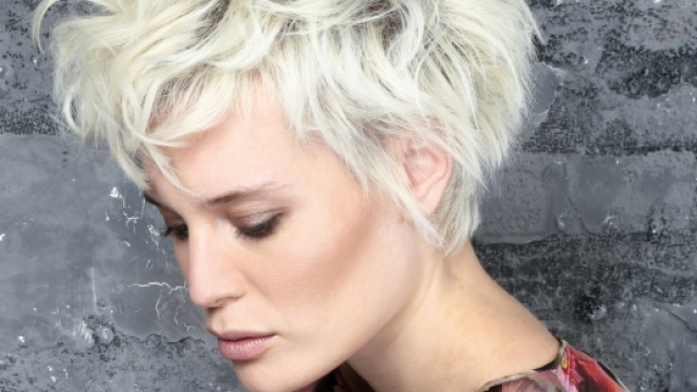 Moda capelli 2016: brush back e tendenze tagli corti, medi e lunghi