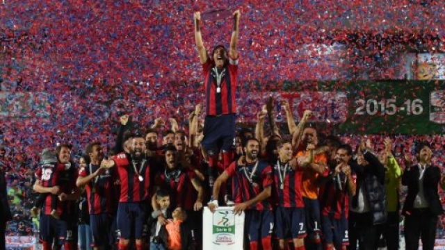La squadra del Crotone, promossa in Serie A.