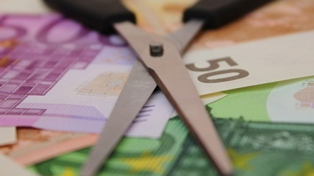 Stipendi dei dipendenti statali: aumenti e riduzioni