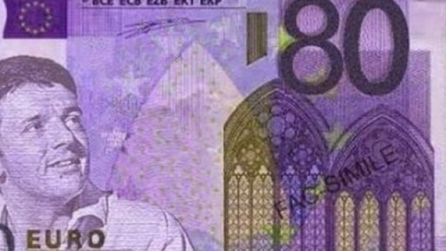 Renzi e i suoi 80 euro in una finta banconota