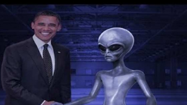 Ufo: Barack Obama riveler&agrave; la verit&agrave; prima di andare via?