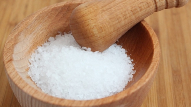 Troppo sale &egrave; pericoloso per gli ipertesi. Poco sale pu&ograve; essere pericoloso per tutti.