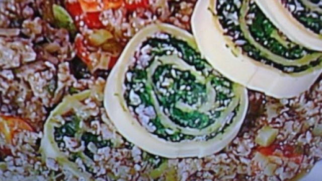 Rotolo di pasta con sugo di Luisanna Messeri