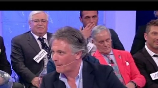Giorgio polemizza con Gemma, riguardo al compleanno trascorso insieme.
