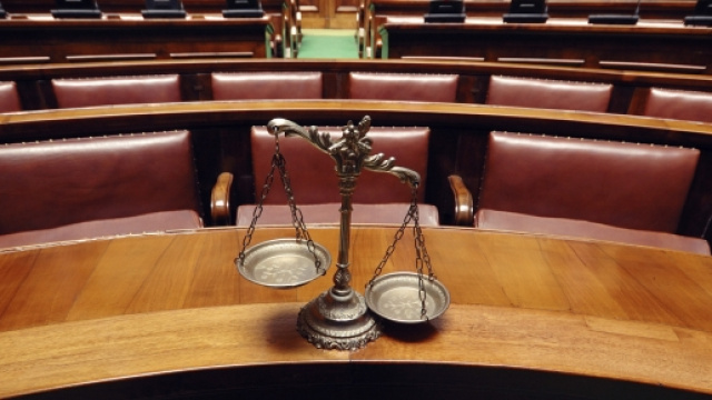 Si pu&ograve; essere multati se si passa con il verde?