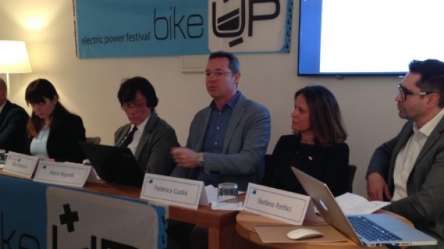 Il tavolo degli esperti e degli organizzatori di BikeUP 2016 durante la conferenza stampa di presentazione