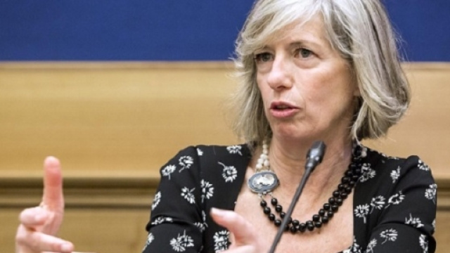 Concorso scuola 2016: la Giannini non risponde