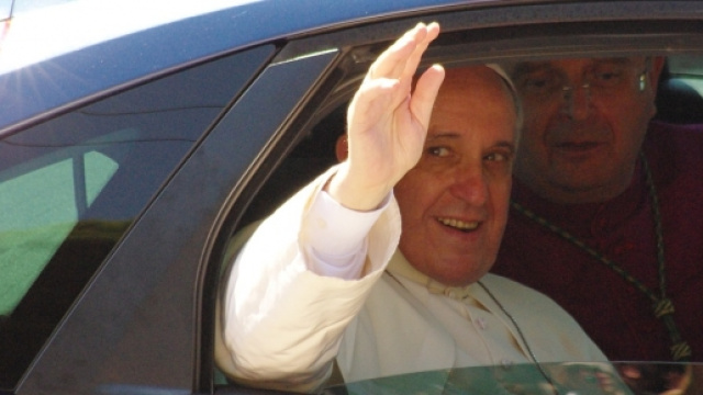 Papa Francesco: svolta, s&igrave; alla donna diacono