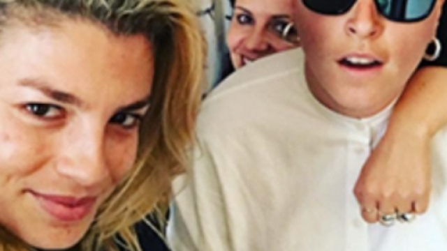 Emma Marrone si mostra senza trucco con Elodie Di Patrizi